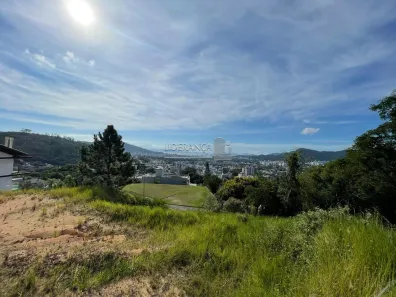 Lote/Terreno à venda, 690m² no Córrego Grande, Florianópolis