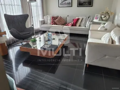 Casa com 4 Quartos à venda, 235m² no Jardim Inconfidência, Uberlândia