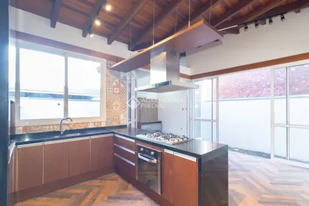 Casa de Condomínio com 4 Quartos para alugar, 151m² no Hípica, Porto Alegre
