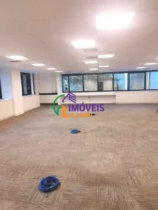 Sala Comercial com 4 Quartos para alugar, 233m² no Cerqueira César, São Paulo
