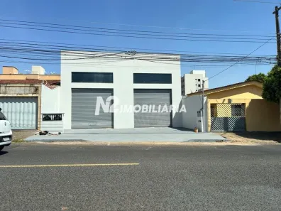 Galpão/Depósito/Armazém para alugar, 130m² no Santa Mônica, Uberlândia