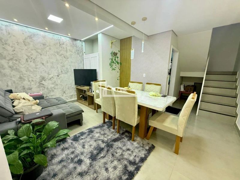Casa com 3 quartos — Santa Amélia, Belo Horizonte