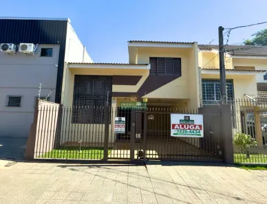 Sobrado com 3 Quartos para alugar, 141m² no Zona 07, Maringá