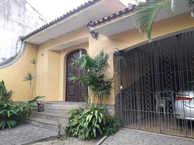 Casa com 3 Quartos à venda, 220m² no Centro, Campos dos Goytacazes