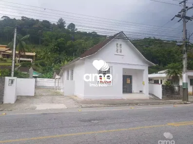 Imóvel Comercial com 3 Quartos para alugar, 100m² no Primeiro de Maio, Brusque