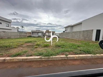 Lote/Terreno à venda, 420m² no Condomínio Residencial Grand Trianon, Anápolis
