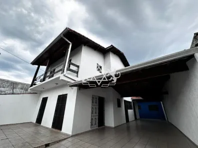 Sobrado com 3 Quartos à venda, 266m² no Centro, Caraguatatuba
