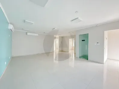Imóvel Comercial com 3 Quartos para alugar, 360m² no Três Figueiras, Porto Alegre