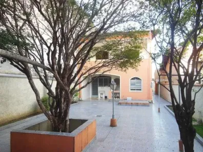 Casa com 4 Quartos à venda, 350m² no Parque Santo Antônio, Taubaté