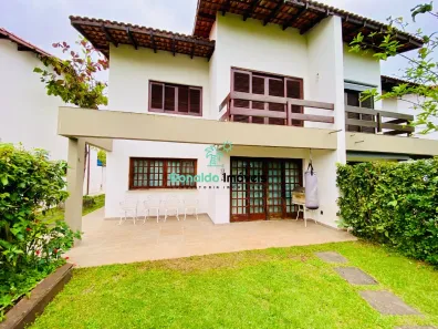 Casa de Condomínio com 3 Quartos à venda, 182m² no Indaiá, Bertioga