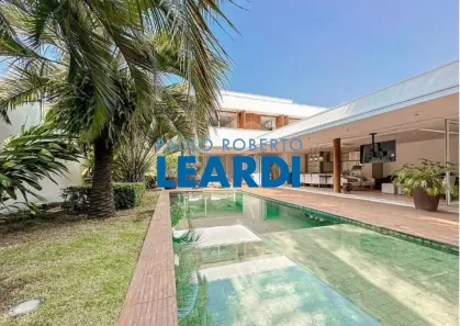 Casa de Condomínio com 5 Quartos para alugar, 469m² no Tamboré, Santana de Parnaíba