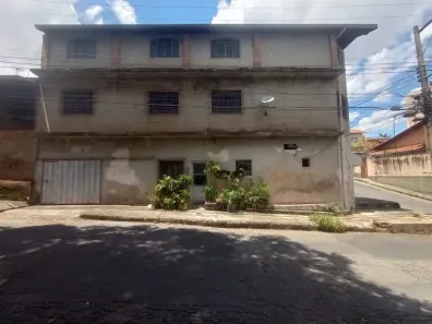 Casa com 3 Quartos à venda, 300m² no Ouro Preto, Belo Horizonte