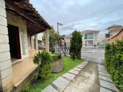 Casa com 3 Quartos à venda, 240m² no Jardim Amália, Volta Redonda