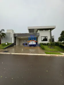 Casa de Condomínio com 3 Quartos à venda, 260m² no Zona VII, Umuarama
