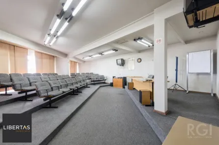 Prédio Comercial com 10 Quartos à venda, 2202m² no Navegantes, Porto Alegre
