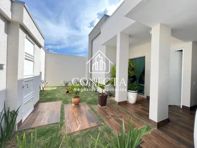 Casa com 3 Quartos à venda, 257m² no Jardim Colina, Uberlândia