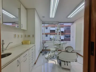 Sala Comercial à venda, 43m² no Menino Deus, Porto Alegre