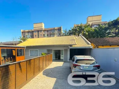 Casa com 3 Quartos à venda, 235m² no Iririú, Joinville