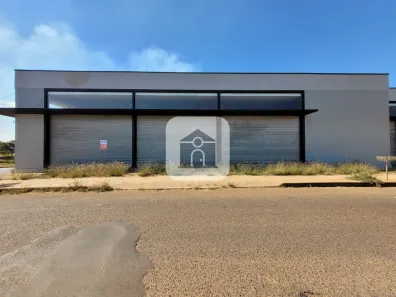 Ponto Comercial para alugar, 419m² no Segismundo Pereira, Uberlândia