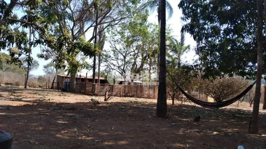 Fazenda/Sítio com 2 Quartos à venda, 150m² no Área Rural de Uberlândia, Uberlândia