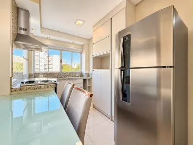 Apartamento com 2 Quartos para alugar, 66m² no Zona 07, Maringá