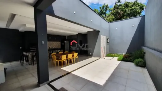 Casa com 3 Quartos à venda, 190m² no Dona Zulmira, Uberlândia