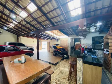 Casa com 3 Quartos à venda, 143m² no Vila Beneves, Contagem