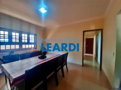 Casa com 3 Quartos à venda, 263m² no Jardim Santa Helena, Valinhos