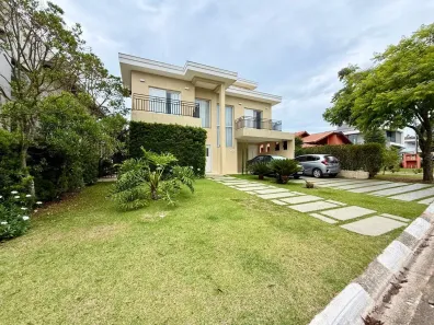 Casa de Condomínio com 3 Quartos à venda, 250m² no Suru, Santana de Parnaíba