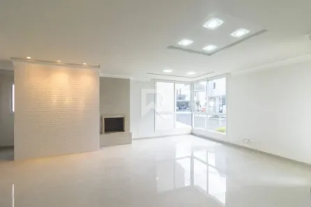 Casa com 4 Quartos à venda, 274m² no Butiatuvinha, Curitiba
