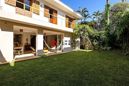 Casa com 3 Quartos à venda, 450m² no Vila Madalena, São Paulo