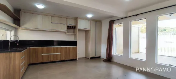 Casa de Condomínio com 2 Quartos para alugar, 120m² no Cercadinho, Campo Largo