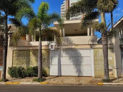 Casa com 3 Quartos à venda, 250m² no Centro, Rio das Pedras