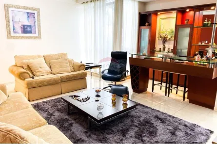 Sobrado com 4 Quartos à venda, 590m² no Bourbon, Foz do Iguaçu