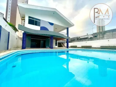 Casa com 3 Quartos à venda, 350m² no Santa Mônica, Feira de Santana
