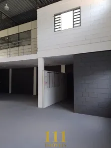 Galpão/Depósito/Armazém com 3 Quartos para alugar, 292m² no Chácaras Reunidas, São José dos Campos