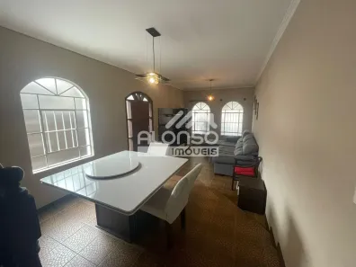 Sobrado com 4 Quartos para venda ou aluguel, 150m² no Jardim Martinica, São Paulo