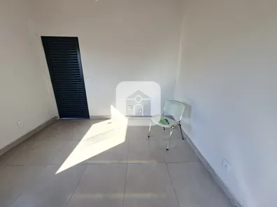 Lote/Terreno para alugar, 867m² no Jardim Patrícia, Uberlândia