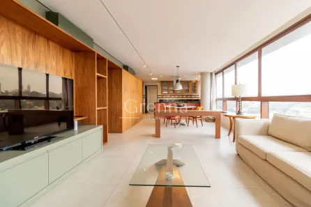 Apartamento com 3 Quartos à venda, 220m² no Jardim das Bandeiras, São Paulo
