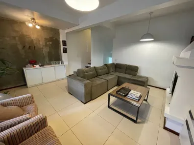 Casa com 3 Quartos à venda, 209m² no Tristeza, Porto Alegre