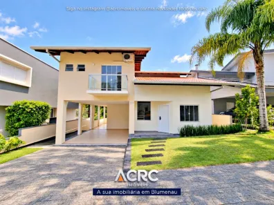 Casa com 3 Quartos para alugar, 200m² no Itoupava Central, Blumenau
