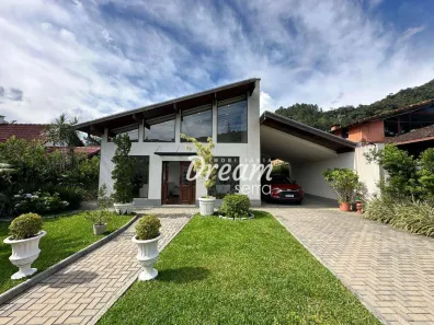 Casa de Condomínio com 5 Quartos à venda, 398m² no Carlos Guinle, Teresópolis