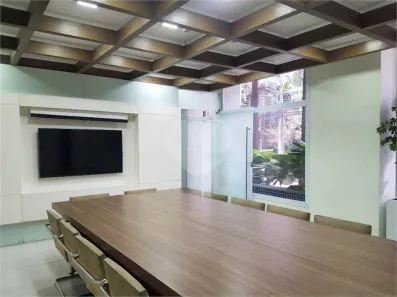 Sala Comercial para alugar, 200m² no Vila Olímpia, São Paulo