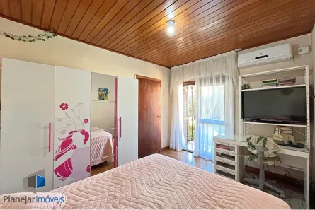 Casa com 4 Quartos à venda, 207m² no Nonoai, Porto Alegre