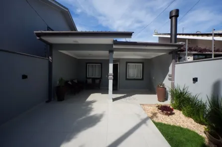 Casa com 3 Quartos à venda, 180m² no Canadá, Cascavel