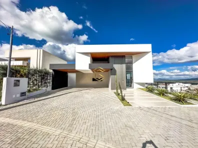 Casa de Condomínio com 4 Quartos à venda, 300m² no Itararé, Campina Grande