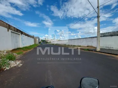 Lote/Terreno com 1 Quarto à venda, 4200m² no Pampulha, Uberlândia