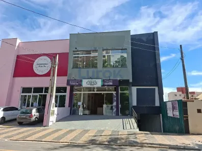 Sala Comercial para alugar, 250m² no Vila Olivo, Valinhos
