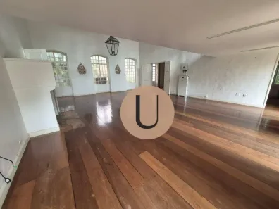 Casa com 4 Quartos para alugar, 1000m² no Chácara Monte Alegre, São Paulo