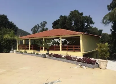 Fazenda/Sítio com 6 Quartos à venda, 250m² no Vila Canaan, Duque de Caxias